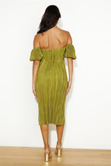 Give Me Plisse Midi Dress Olive