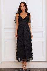 Distinguished Maxi Dress Black